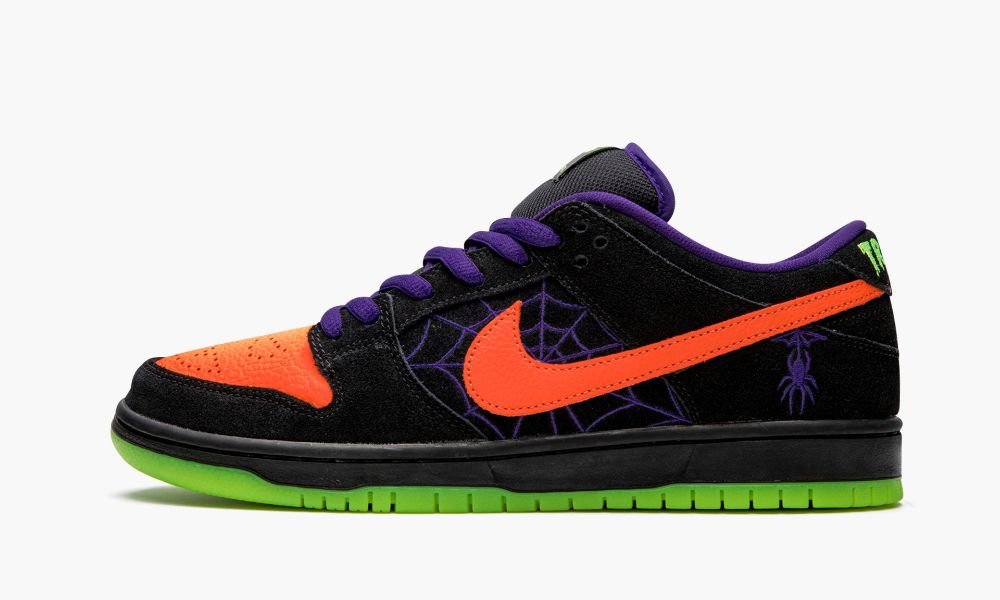 NIKE SB DUNK LOW "Night of Mischief"