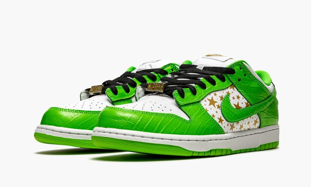 NIKE SB DUNK LOW "Supreme - Stars - Mean Green"